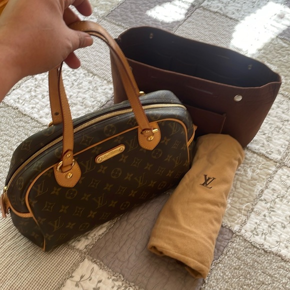 LV Montorgueil PM - Picture 3 of 17